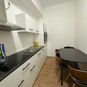  Apartment 2schlafenzimmer 5betten Montuerwhonung